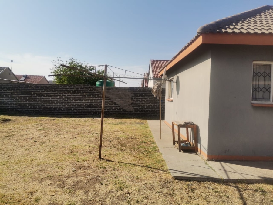 To Let 3 Bedroom Property for Rent in Freedom Park North West